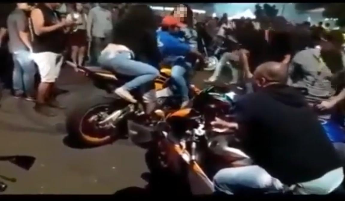 Incidente In Moto Show Con Caduta Di Gruppo Video Motoblog