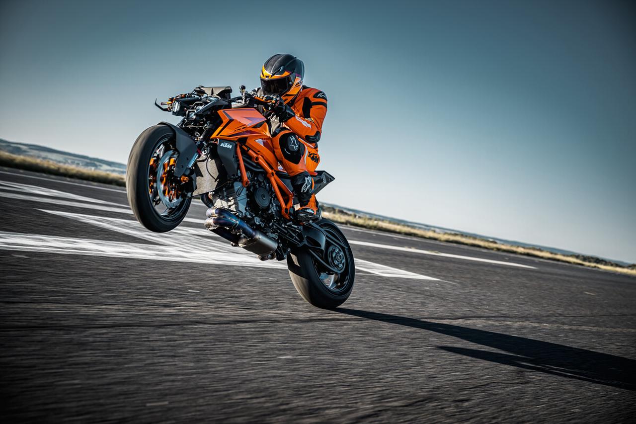 Ktm Super Duke R Ed R Evo Svelate Le Nuove Naked Da Cv