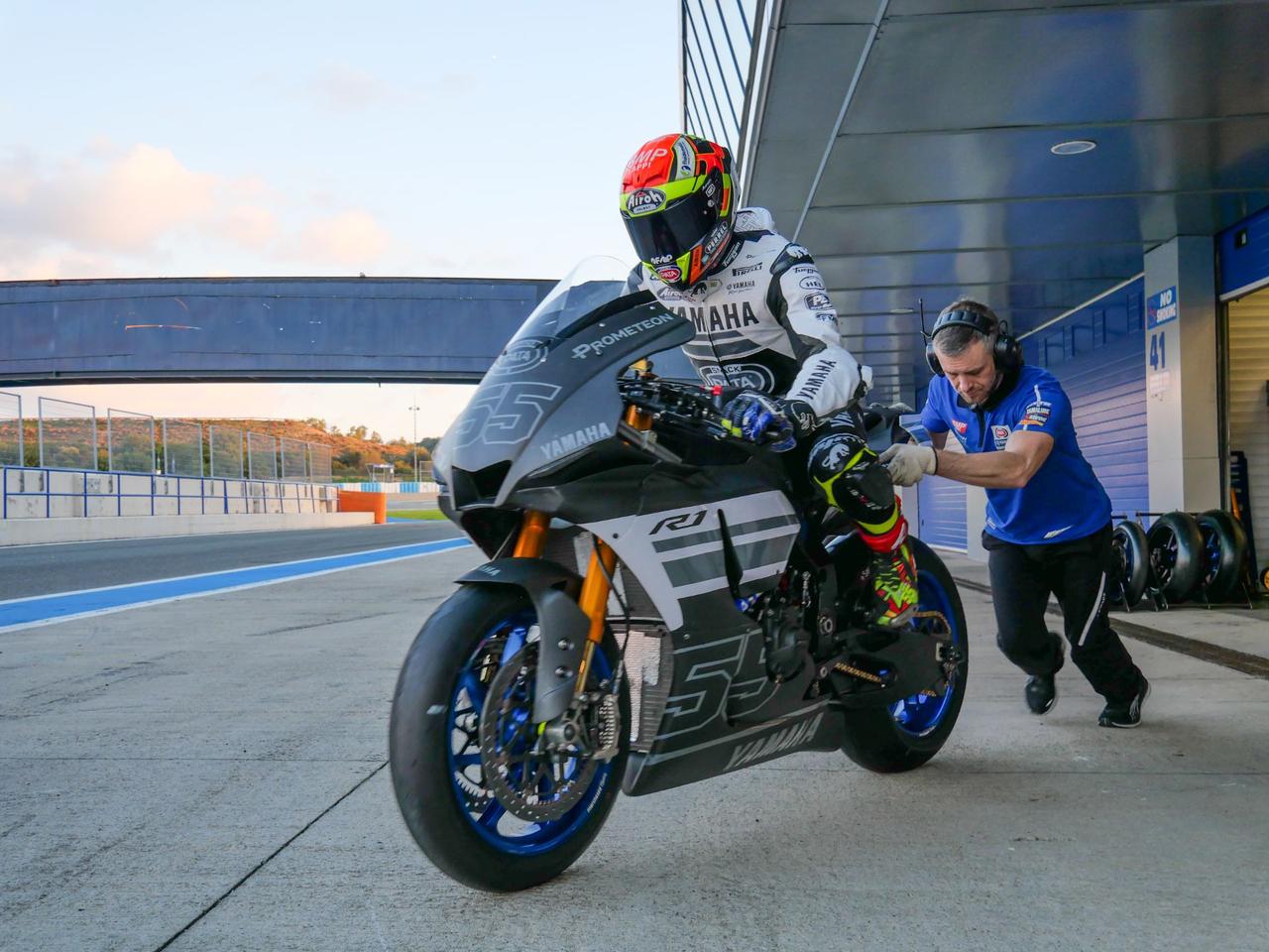 Pata Yamaha Prometeon WorldSBK Team Completa Con Successo I Test