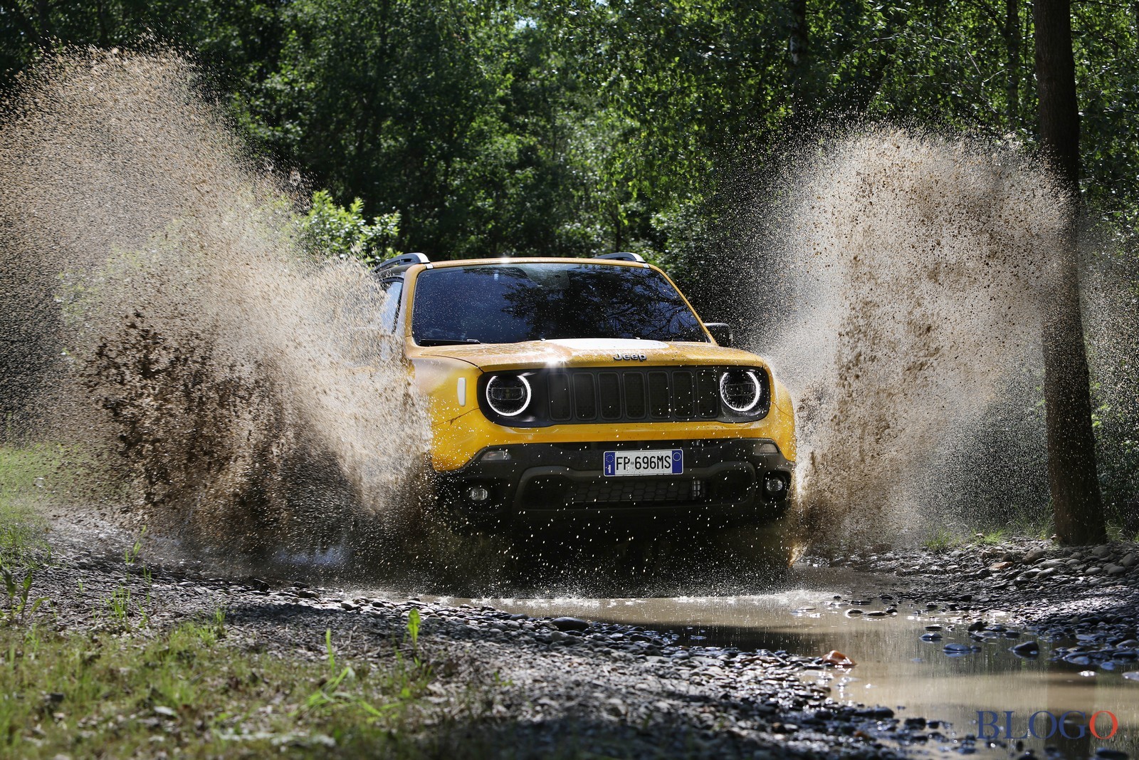 Jeep Renegade M Y Nuovo Look Nuovi Motori Per Guidatori Cool Autoblog