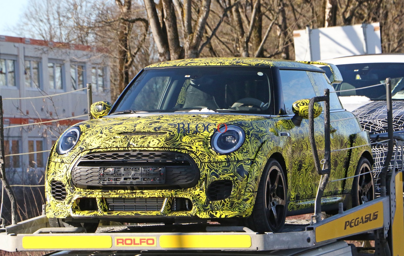 MINI John Cooper Works GP: foto spia sulla bisarca - Autoblog