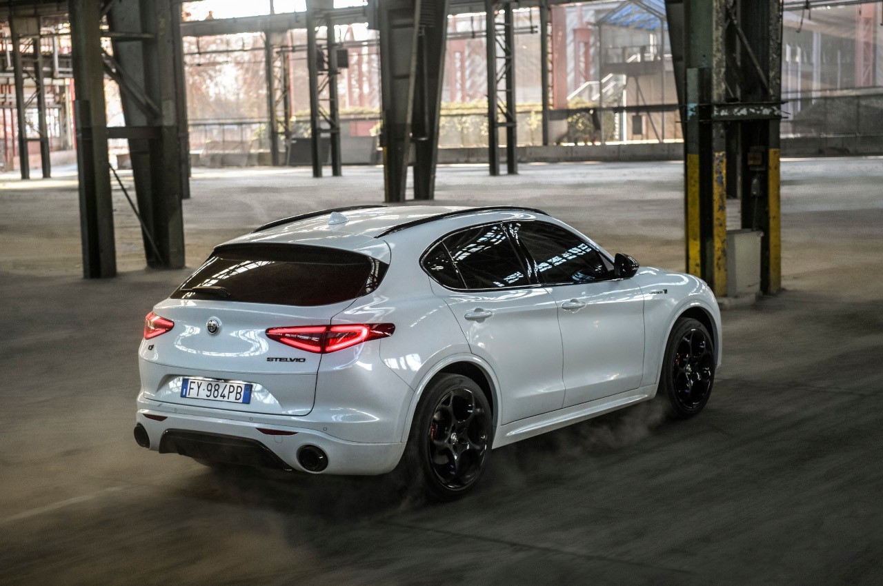 Alfa Romeo Giulia e Stelvio 2021: immagini ufficiali