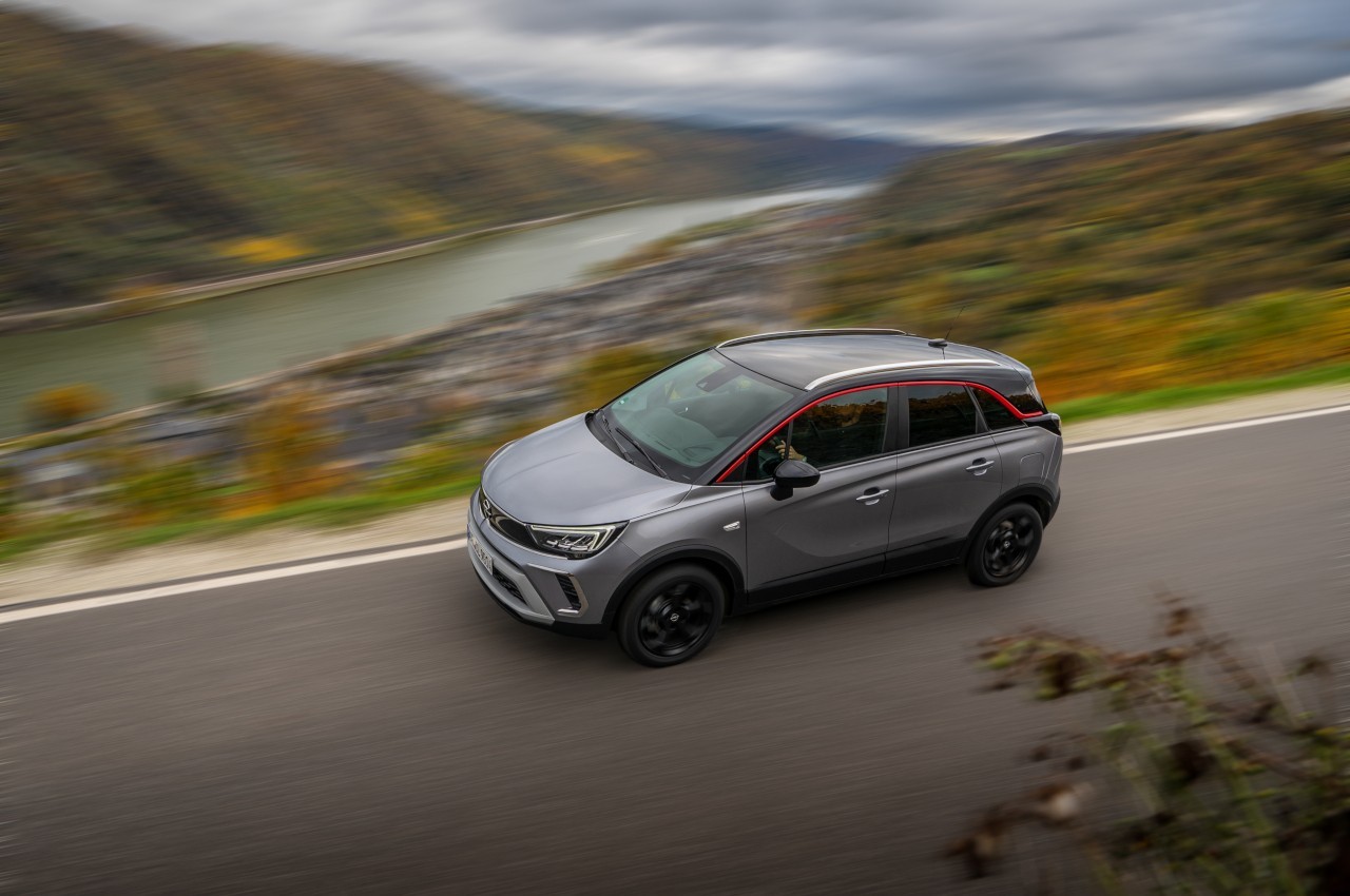 Opel Crossland 2021: nuove immagini ufficiali