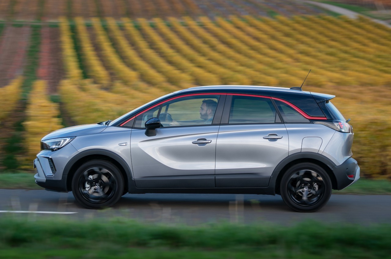 Opel Crossland 2021: nuove immagini ufficiali