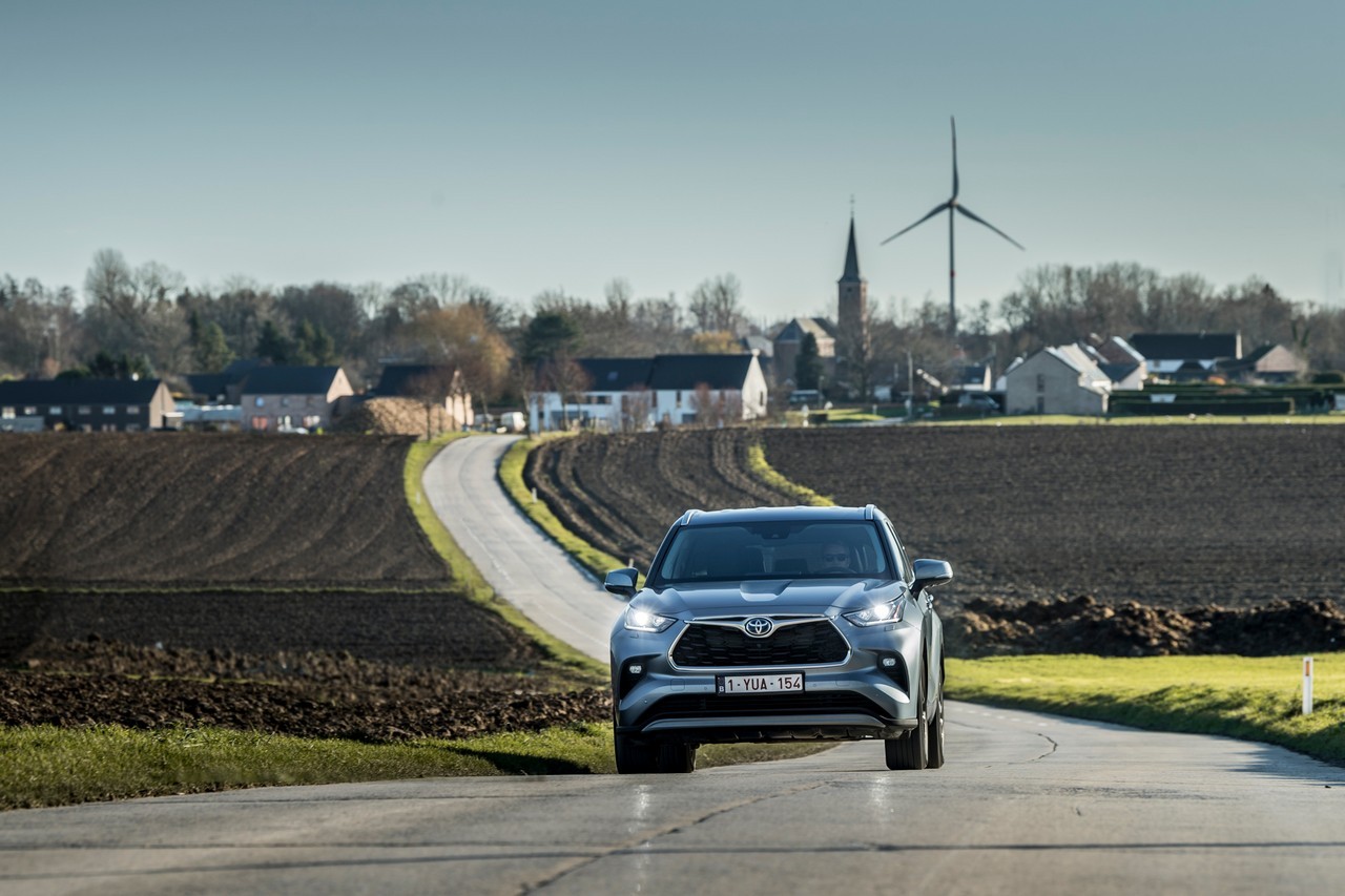 Toyota Highlander 2021: nuove immagini ufficiali