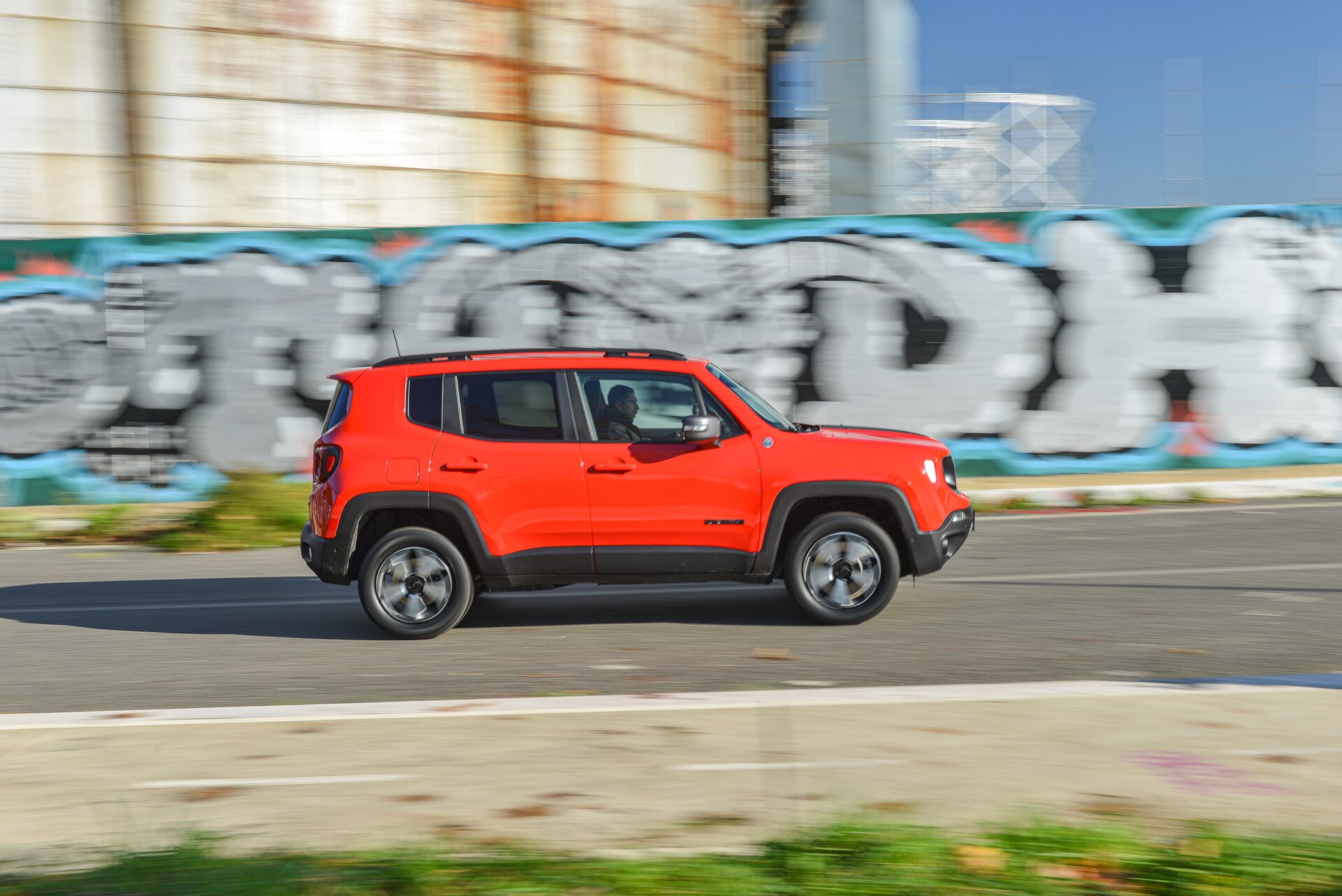 Jeep Renegade 4xe: la prova su strada