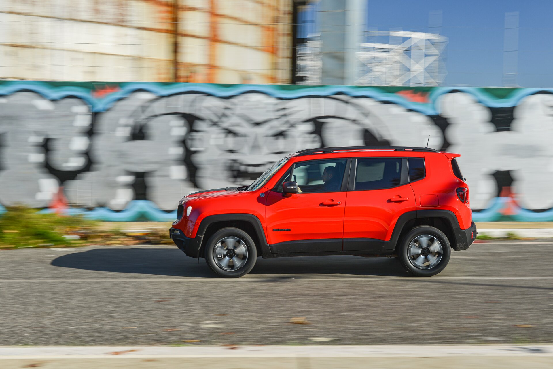 Jeep Renegade 4xe: la prova su strada