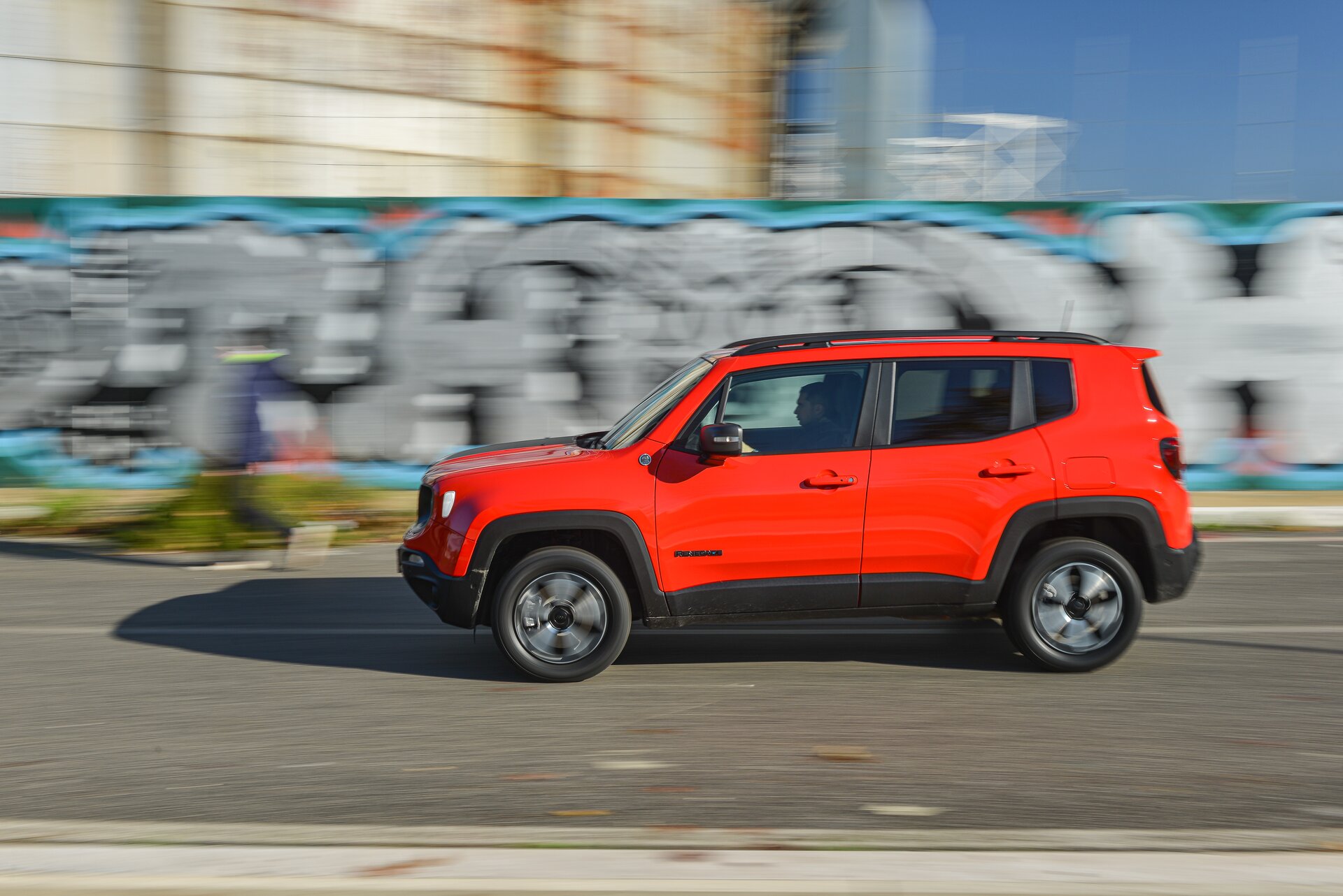 Jeep Renegade 4xe: la prova su strada