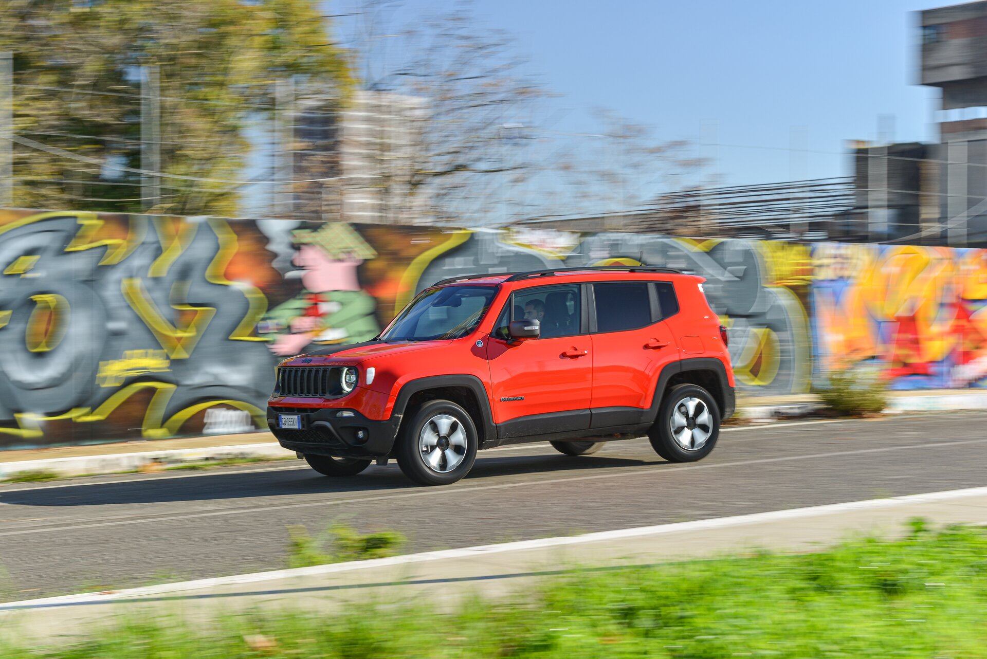 Jeep Renegade 4xe: la prova su strada