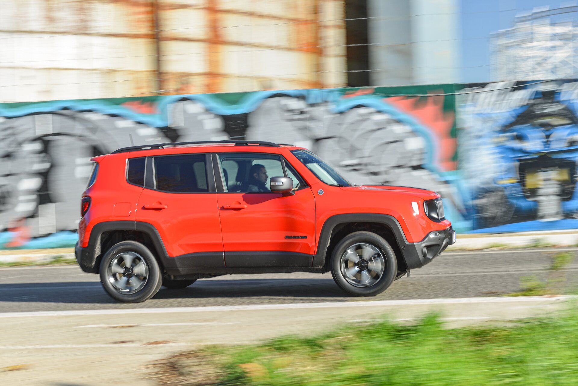 Jeep Renegade 4xe: la prova su strada