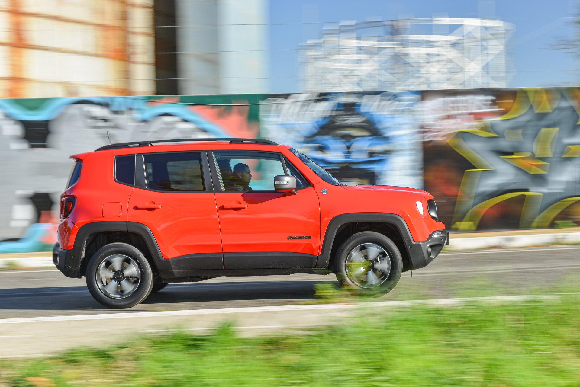 Jeep Renegade 4xe: la prova su strada