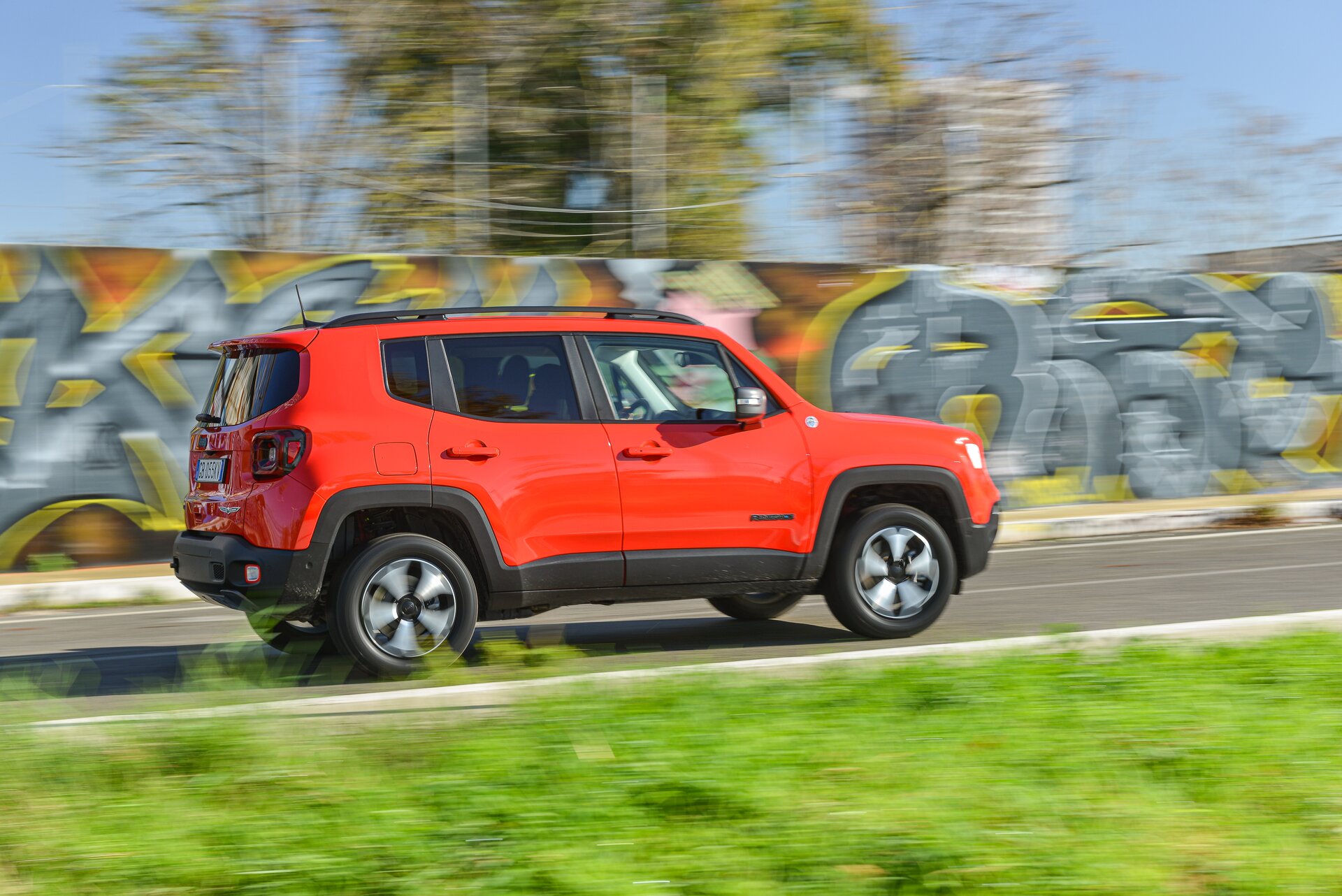 Jeep Renegade 4xe: la prova su strada