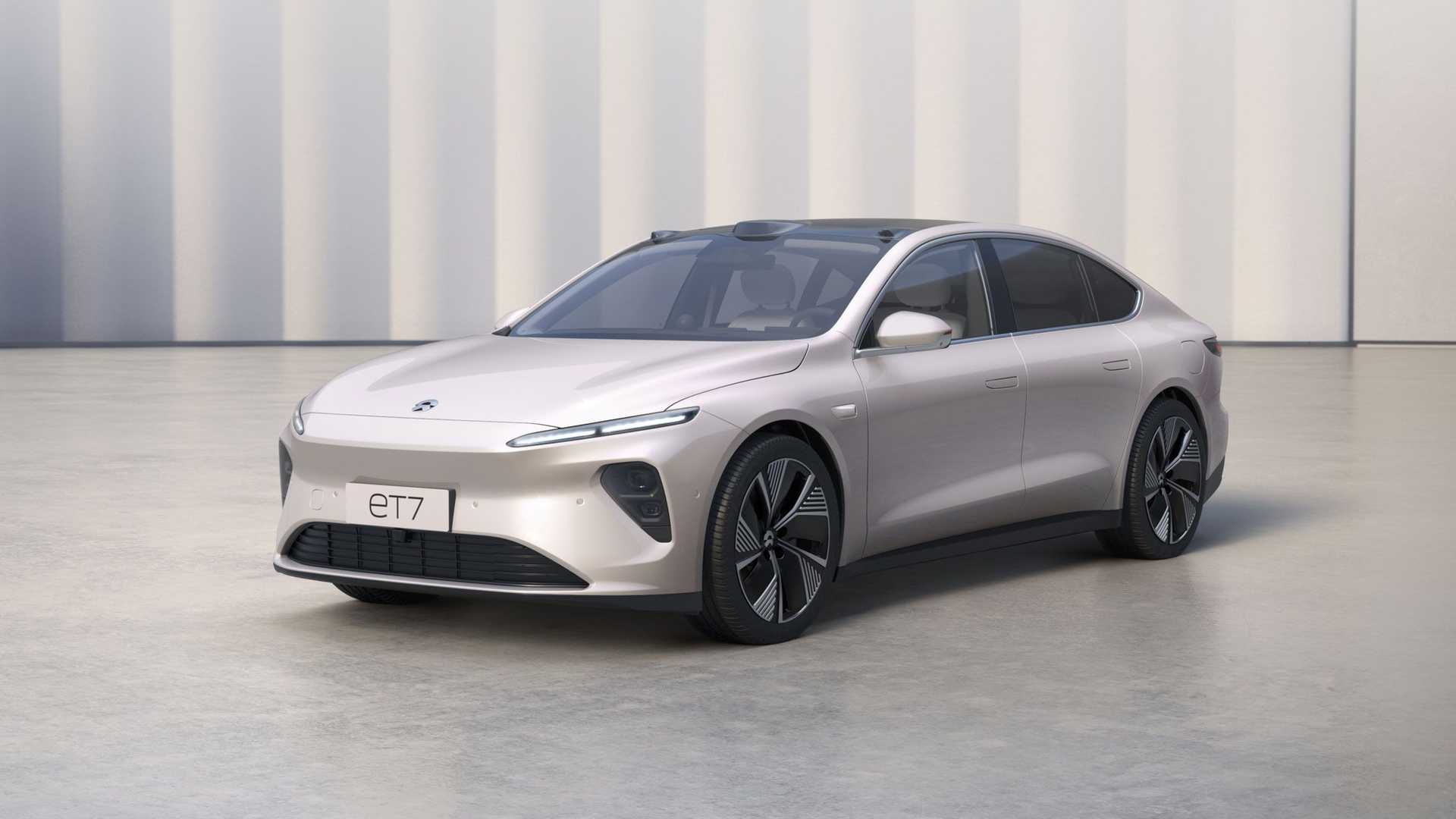 NIO ET7: le immagini ufficiali