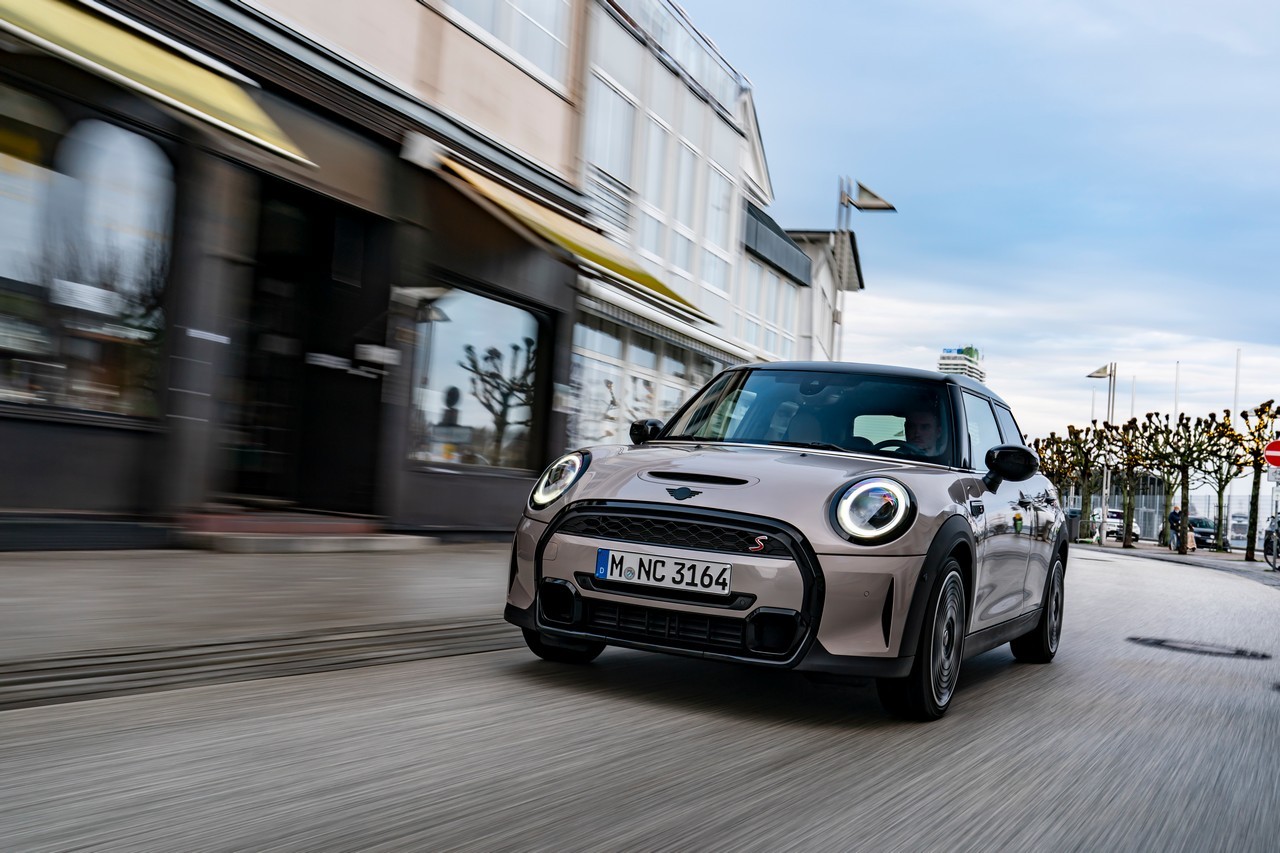 Mini 5 porte 2021: immagini ufficiali