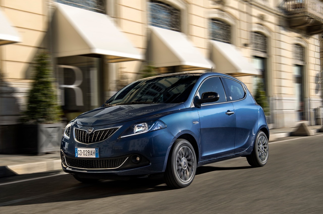 Lancia Ypsilon 2021: immagini ufficiali