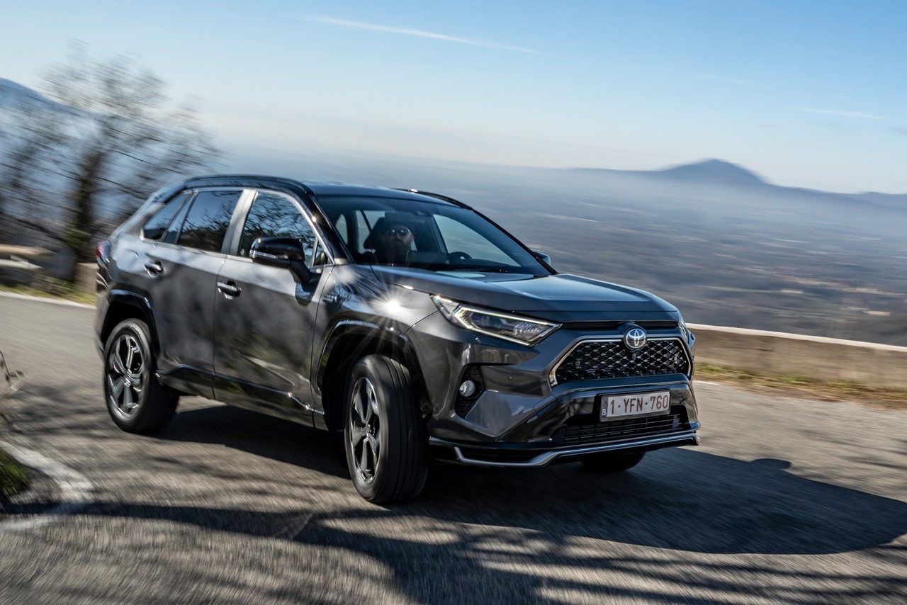 Toyota Rav4 Plug-in Hybrid 2021: immagini ufficiali