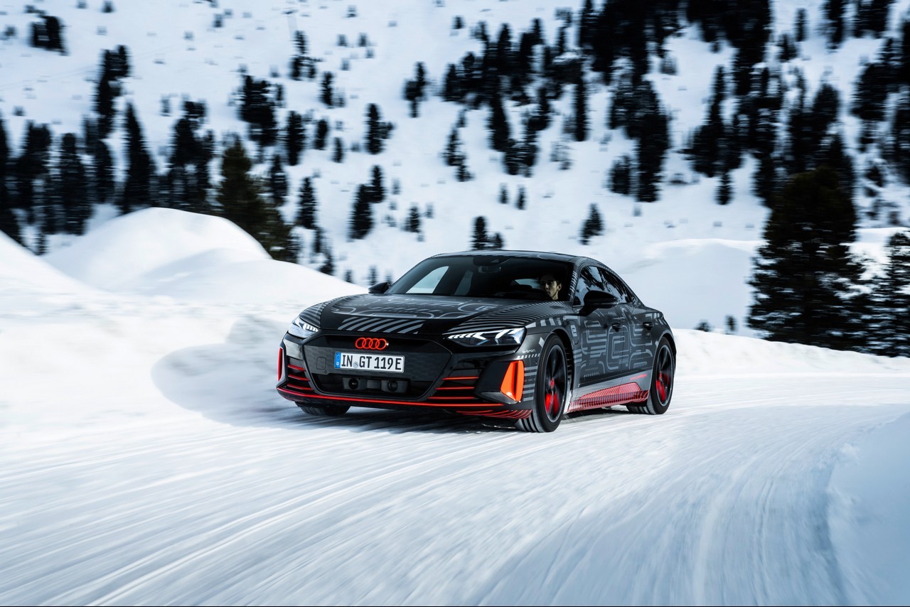 Audi e-tron GT, fasi di sviluppo e produzione: immagini ufficiali