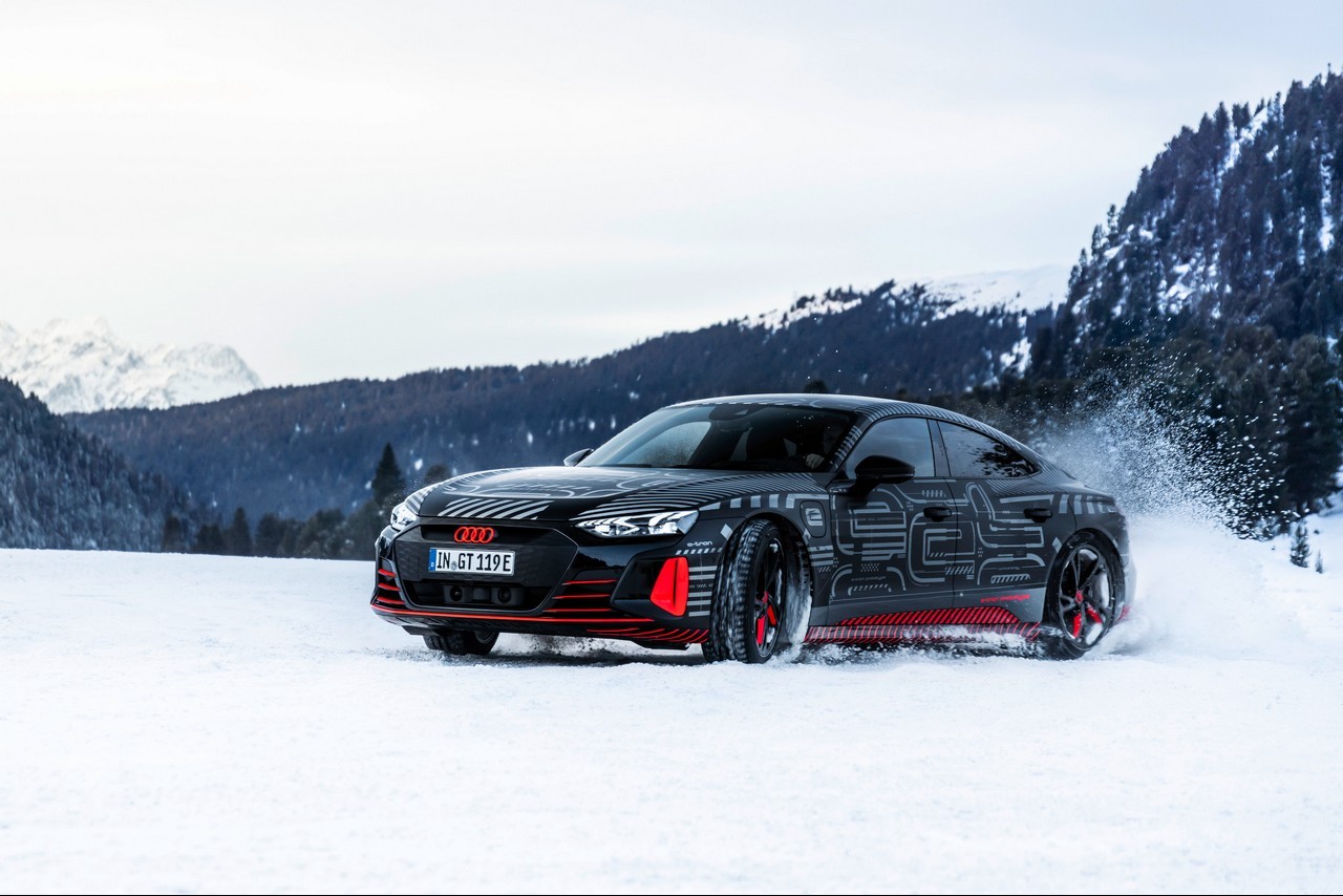 Audi e-tron GT, fasi di sviluppo e produzione: immagini ufficiali