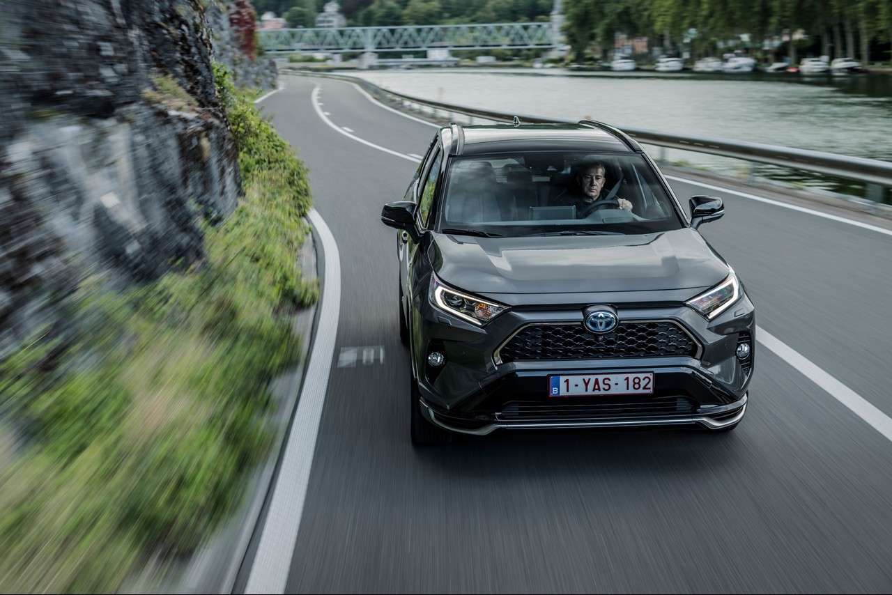 Toyota Rav4 Plug-in Hybrid 2021: immagini ufficiali