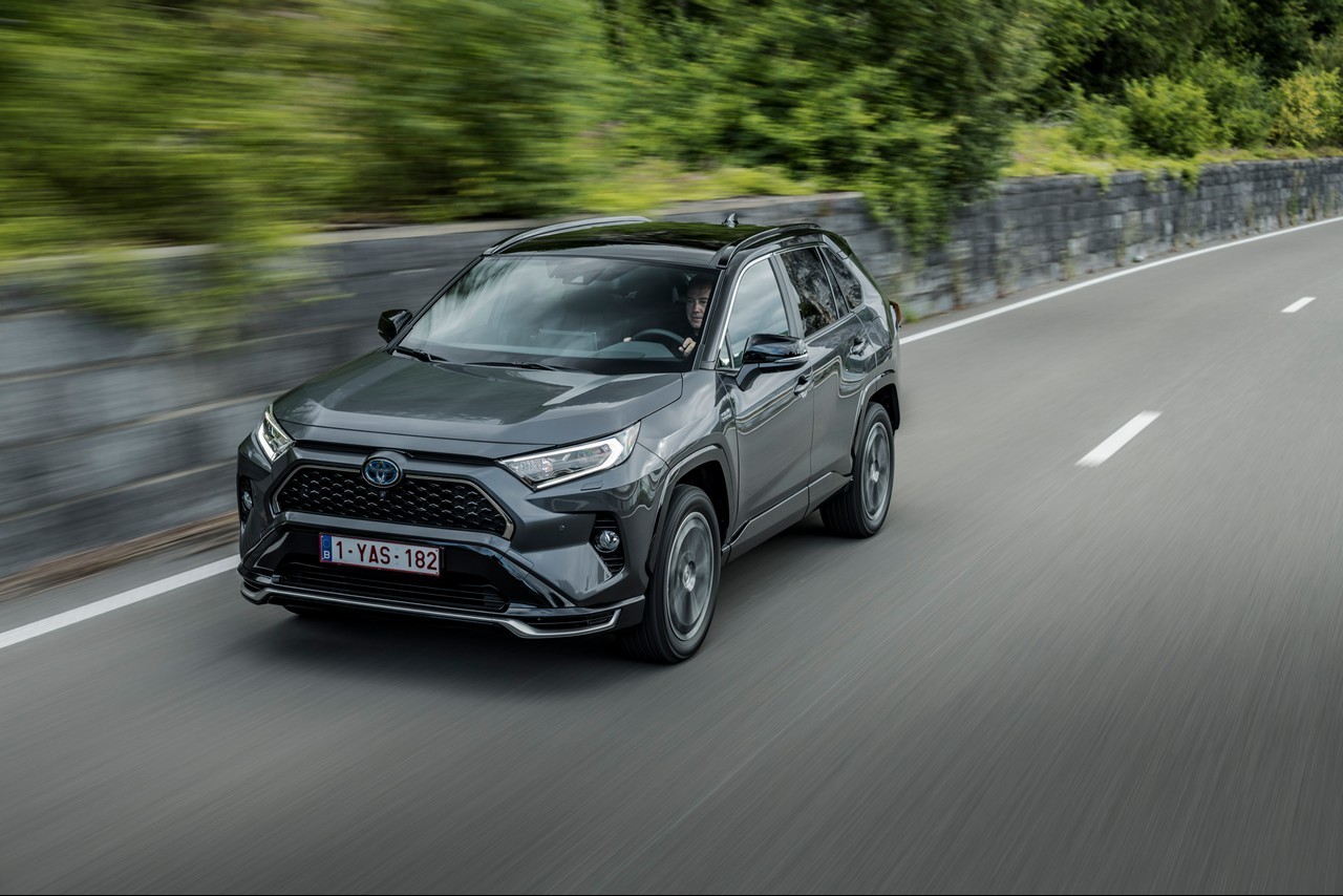 Toyota Rav4 Plug-in Hybrid 2021: immagini ufficiali