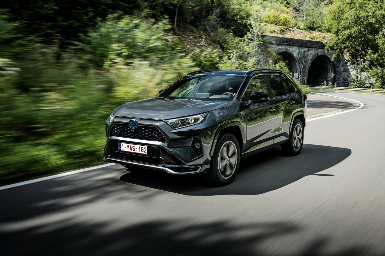 Toyota Rav4 Plug-in Hybrid 2021: immagini ufficiali