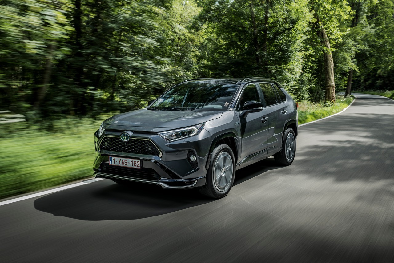 Toyota Rav4 Plug-in Hybrid 2021: immagini ufficiali