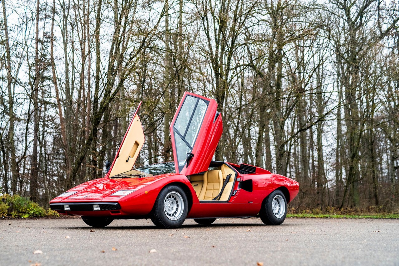 Lamborghini Countach LP400 all'asta