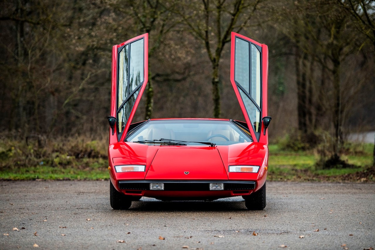 Lamborghini Countach LP400 all'asta