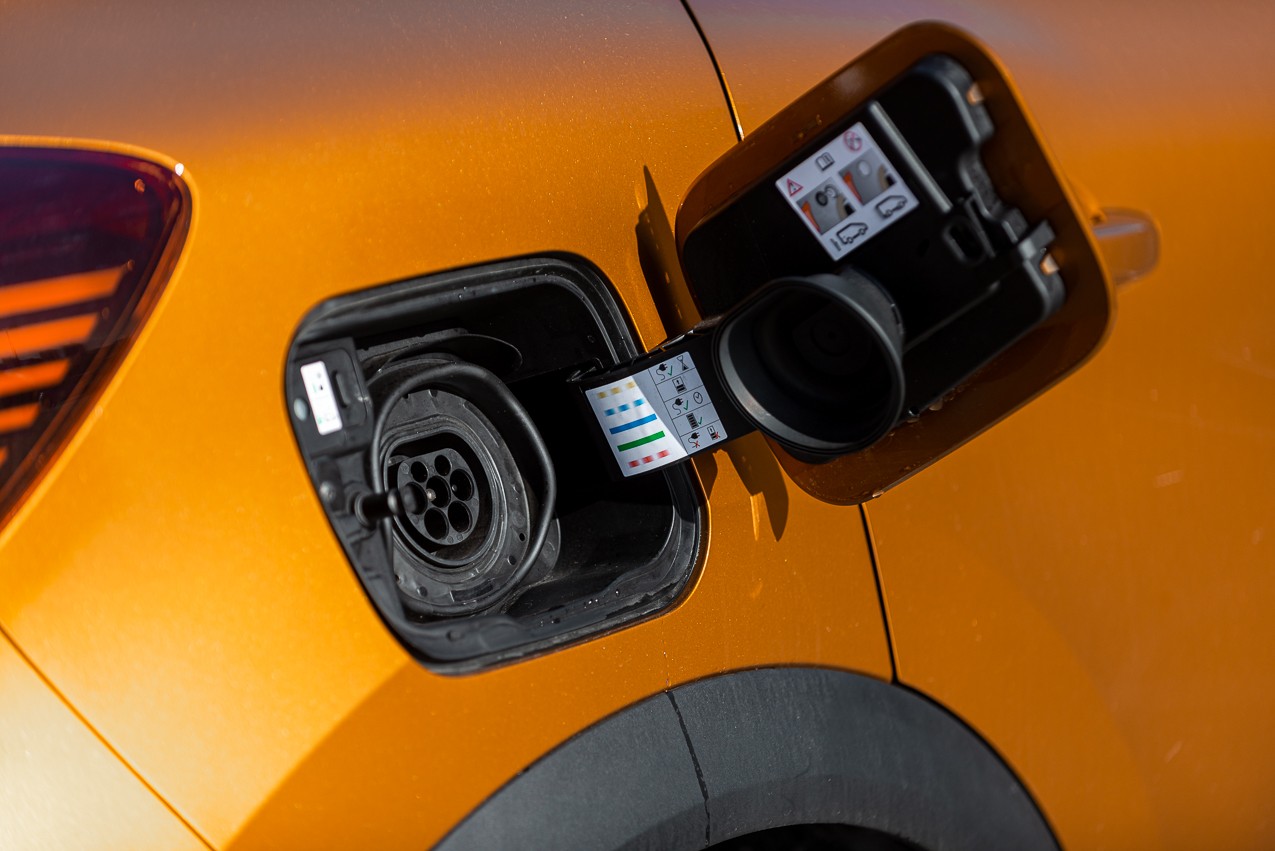 Renault Captur E-Tech Plug-in Hybrid: la prova su strada