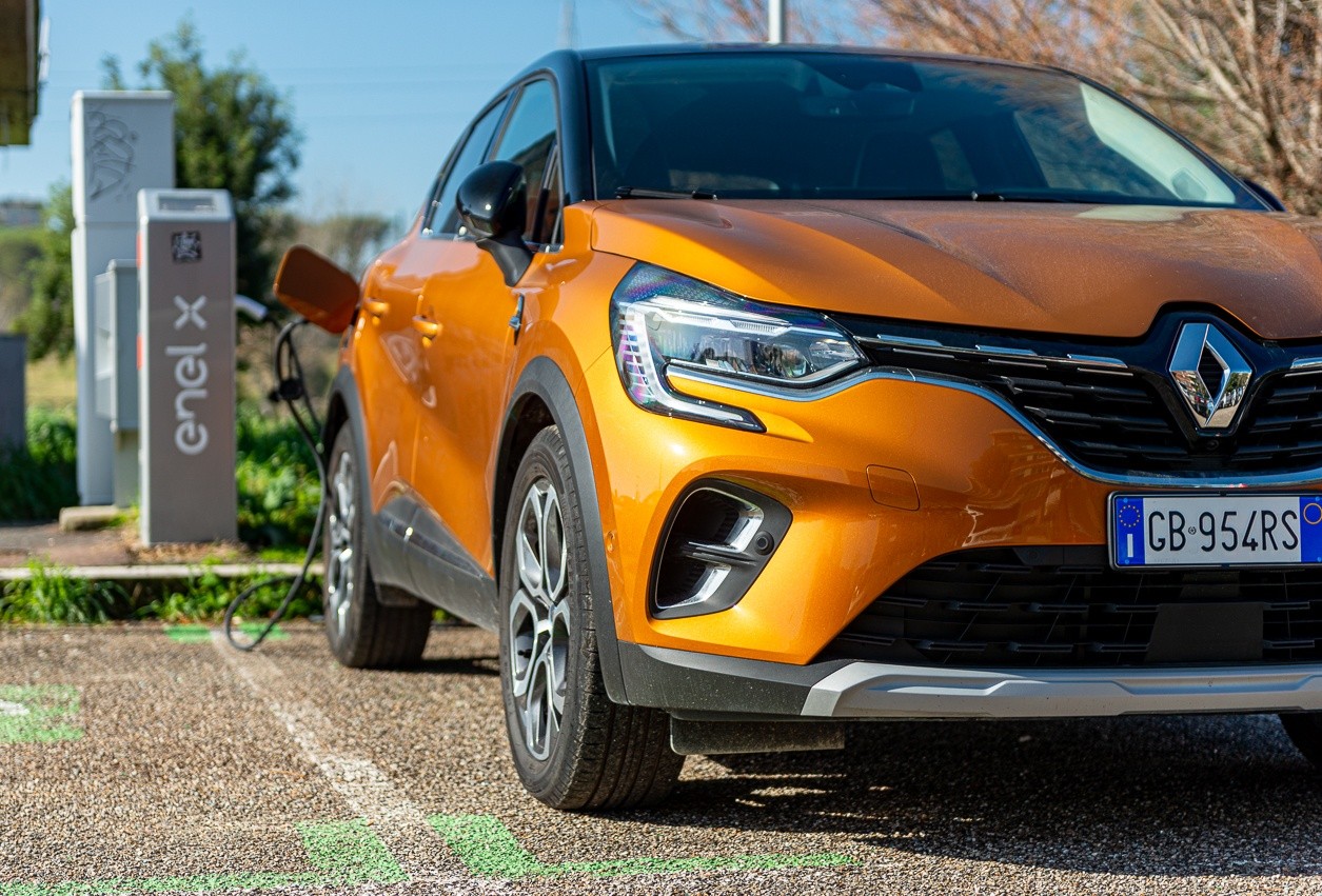 Renault Captur E-Tech Plug-in Hybrid: la prova su strada