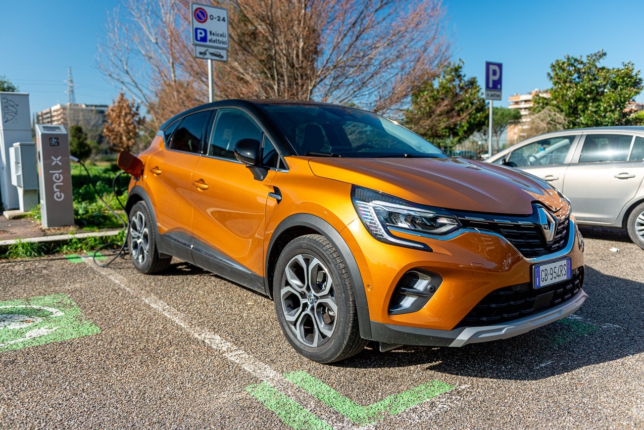 Renault Captur E-Tech Plug-in Hybrid: la prova su strada