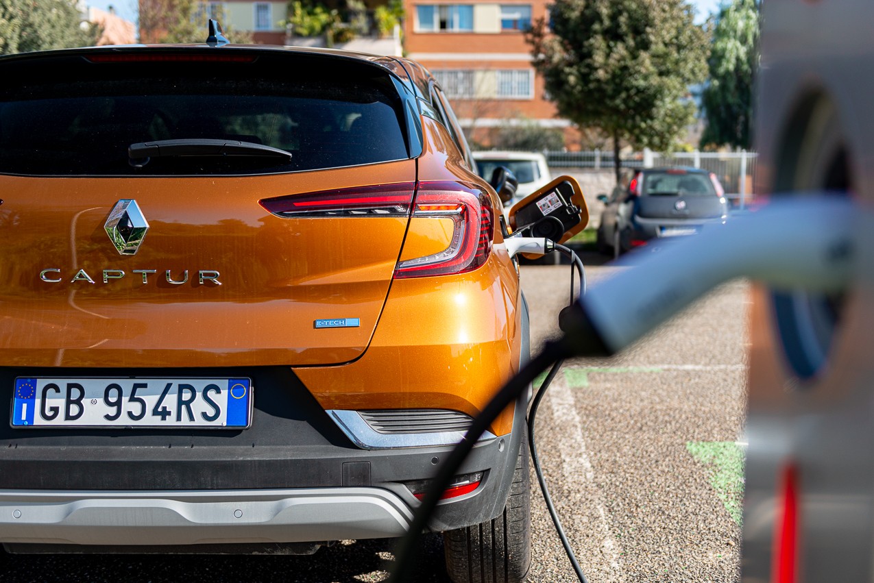 Renault Captur E-Tech Plug-in Hybrid: la prova su strada