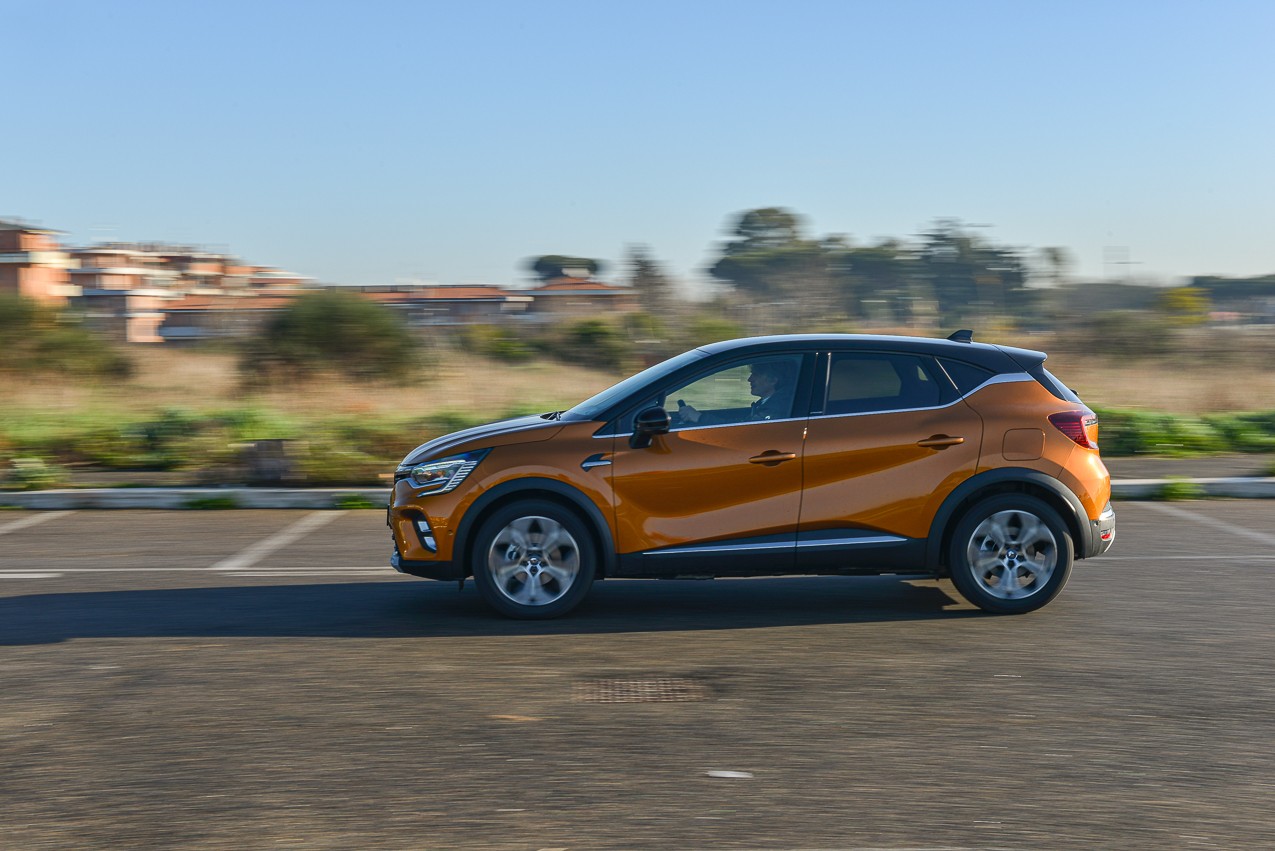 Renault Captur E-Tech Plug-in Hybrid: la prova su strada