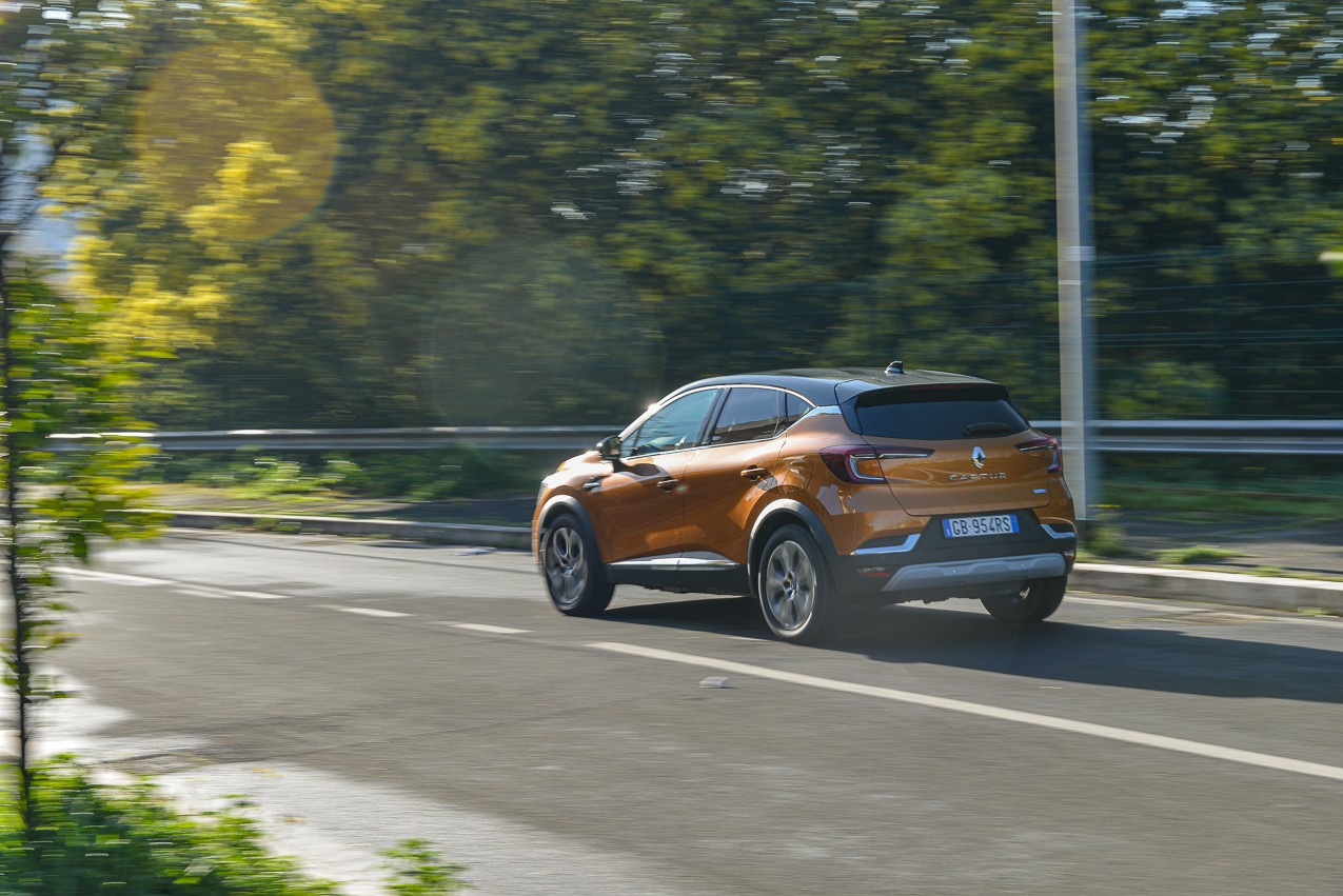 Renault Captur E-Tech Plug-in Hybrid: la prova su strada