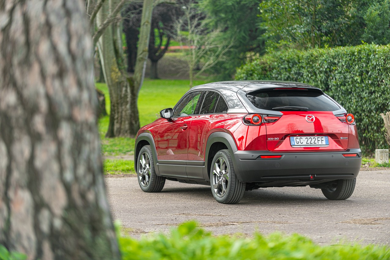 Mazda MX-30: la prova su strada