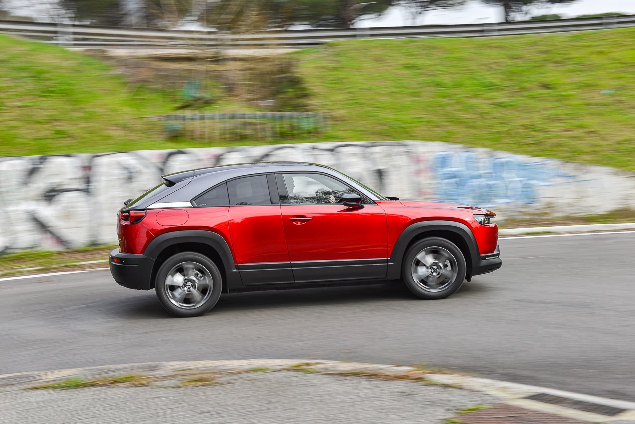 Mazda MX-30: la prova su strada