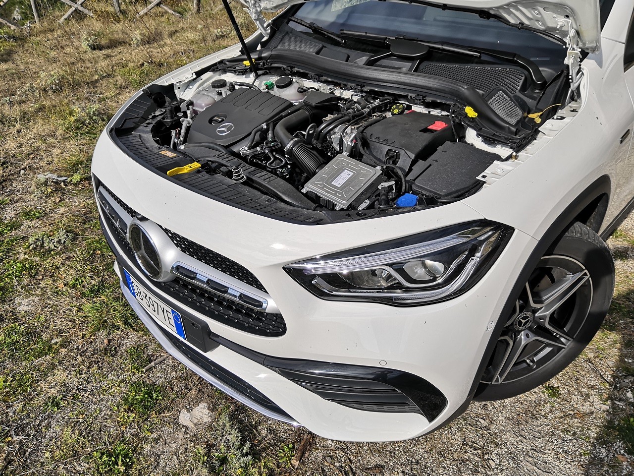 Mercedes-Benz GLA 250e: prova su strada