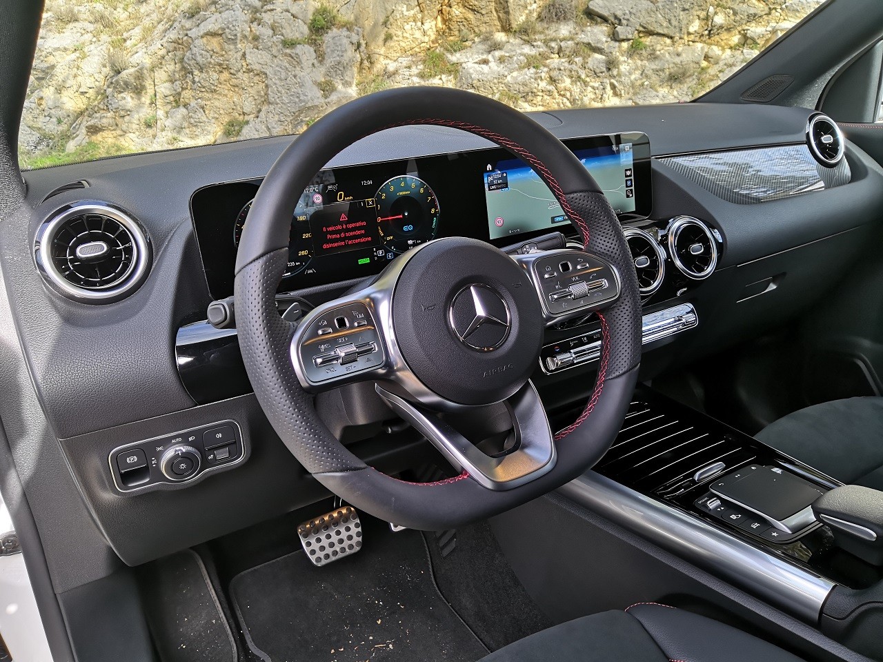 Mercedes-Benz GLA 250e: prova su strada