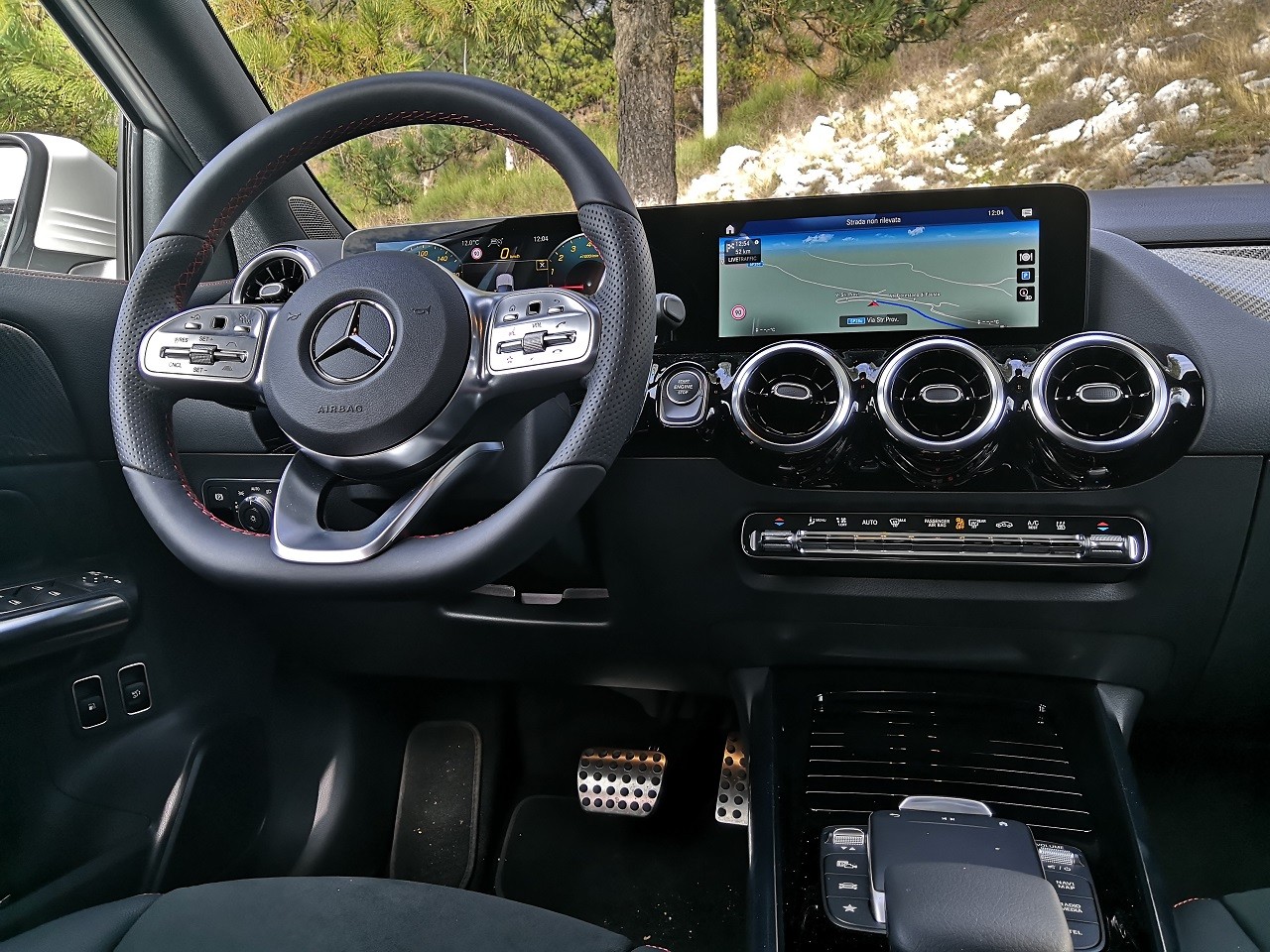 Mercedes-Benz GLA 250e: prova su strada