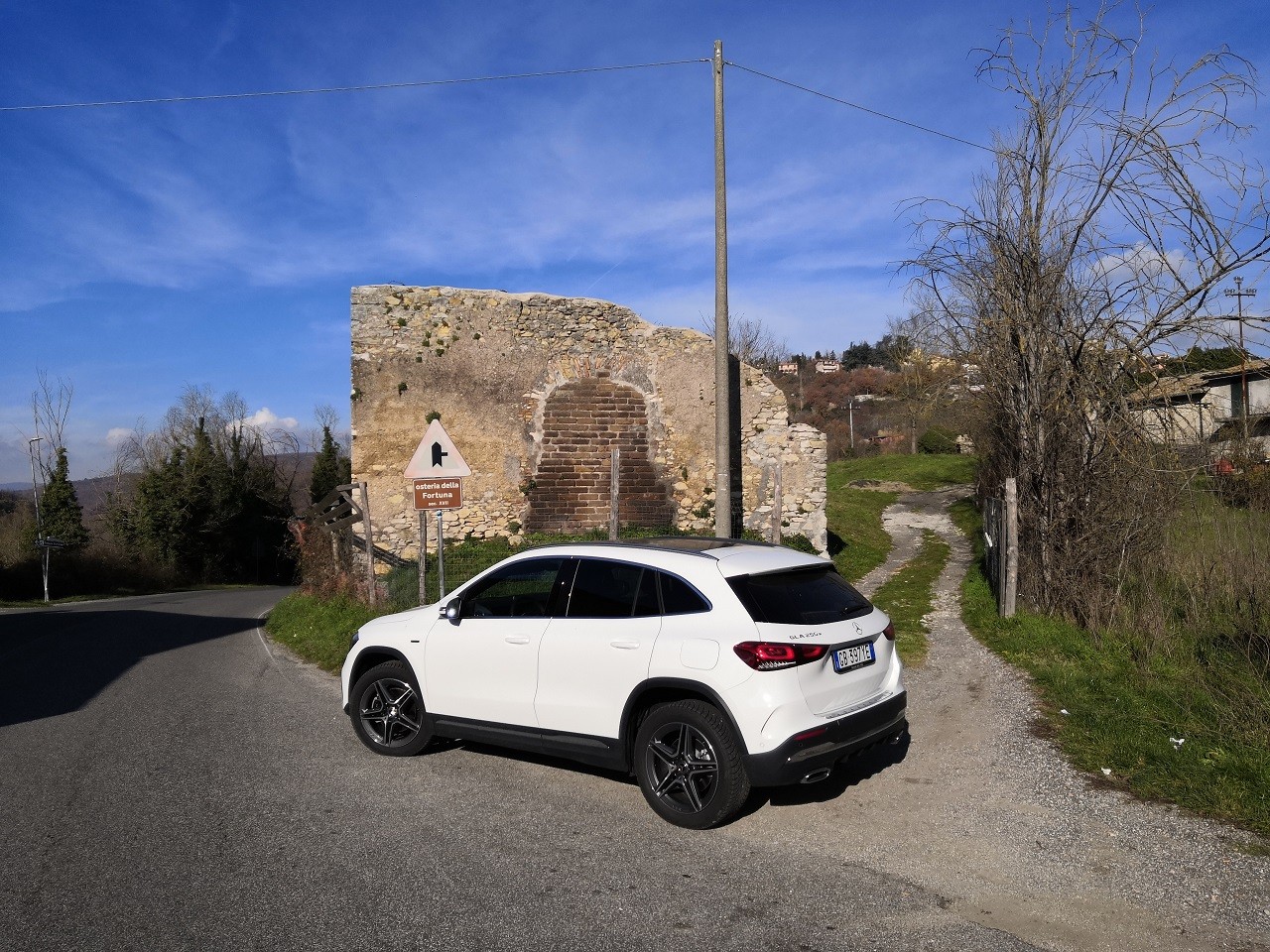 Mercedes-Benz GLA 250e: prova su strada