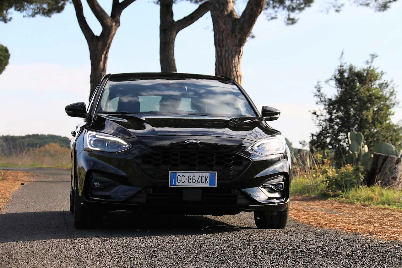 Ford Focus EcoBoost Hybrid ST-Line X: la prova su strada