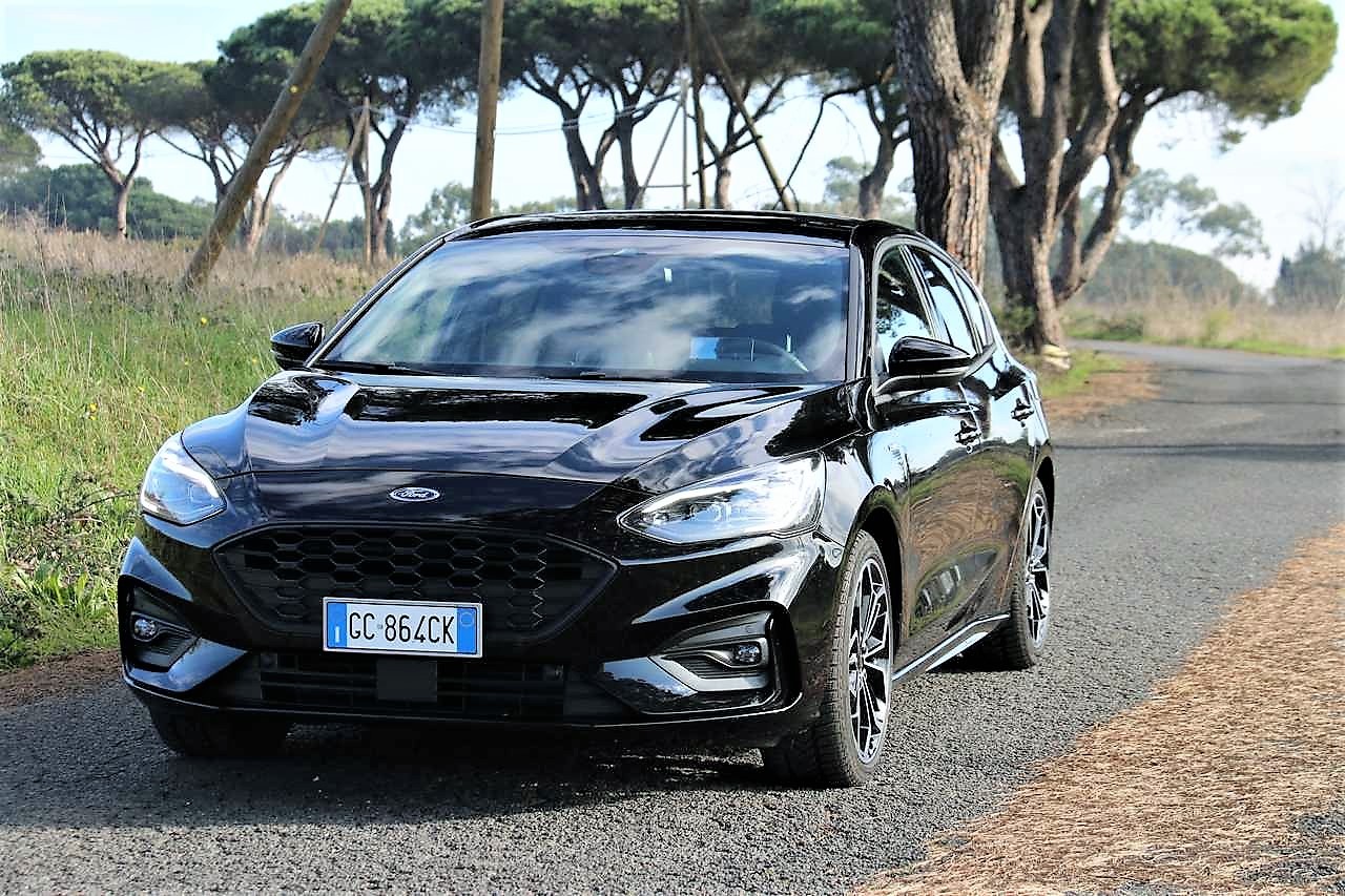 Ford Focus EcoBoost Hybrid ST-Line X: la prova su strada