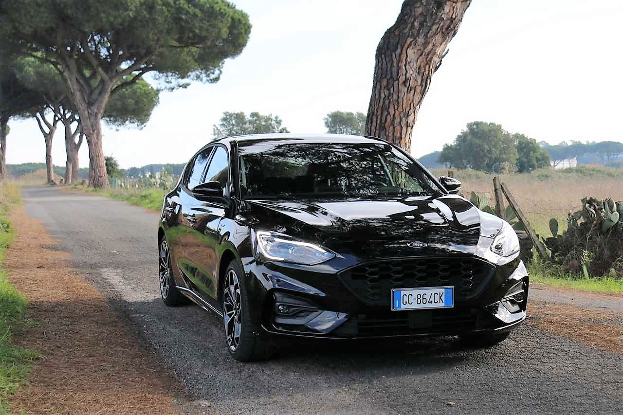 Ford Focus EcoBoost Hybrid ST-Line X: la prova su strada