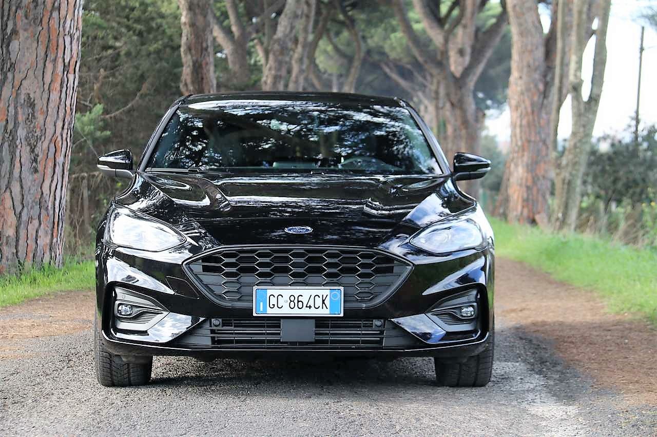 Ford Focus EcoBoost Hybrid ST-Line X: la prova su strada