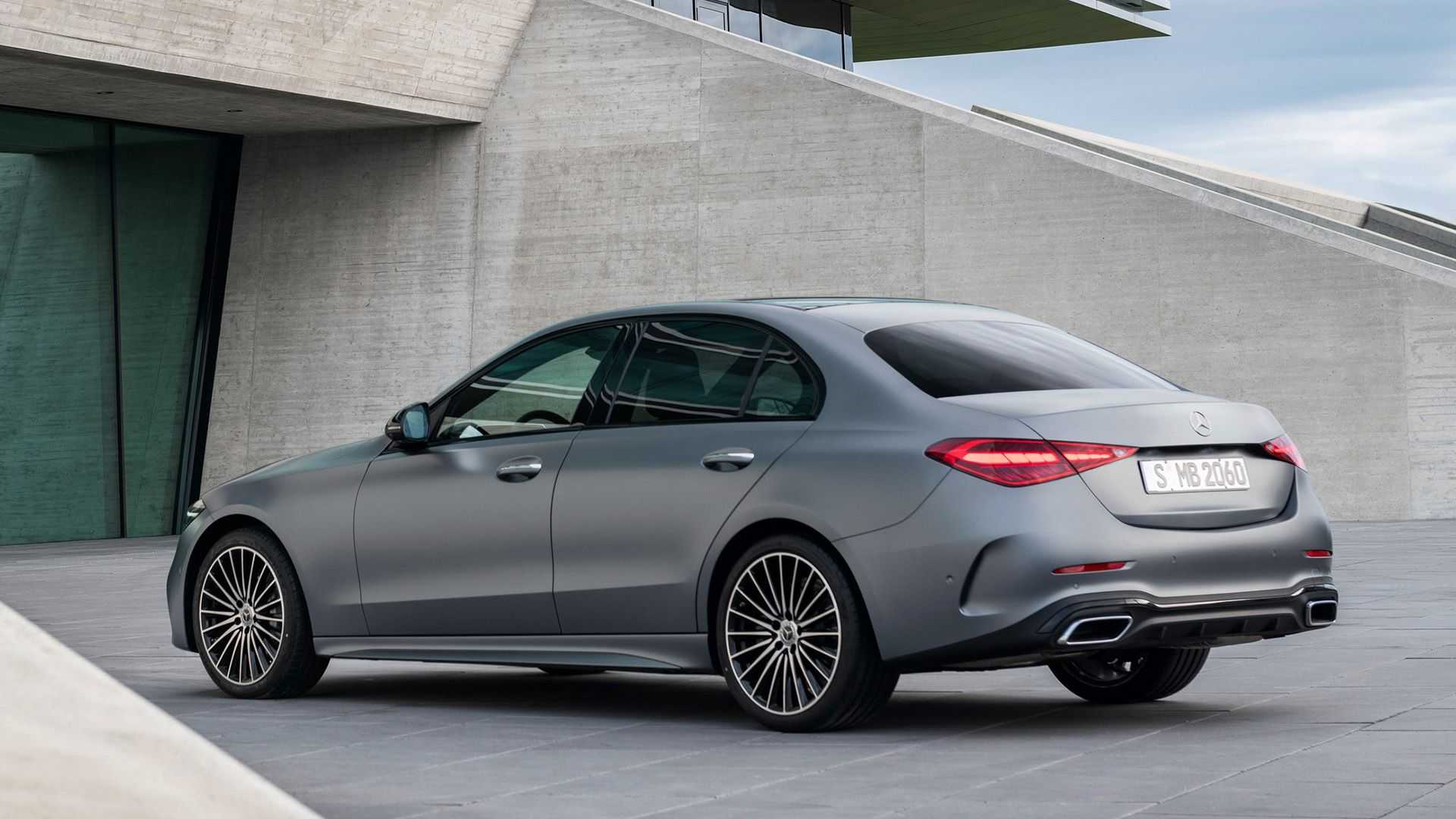 Nuova Mercedes Classe C 2021: le immagini ufficiali