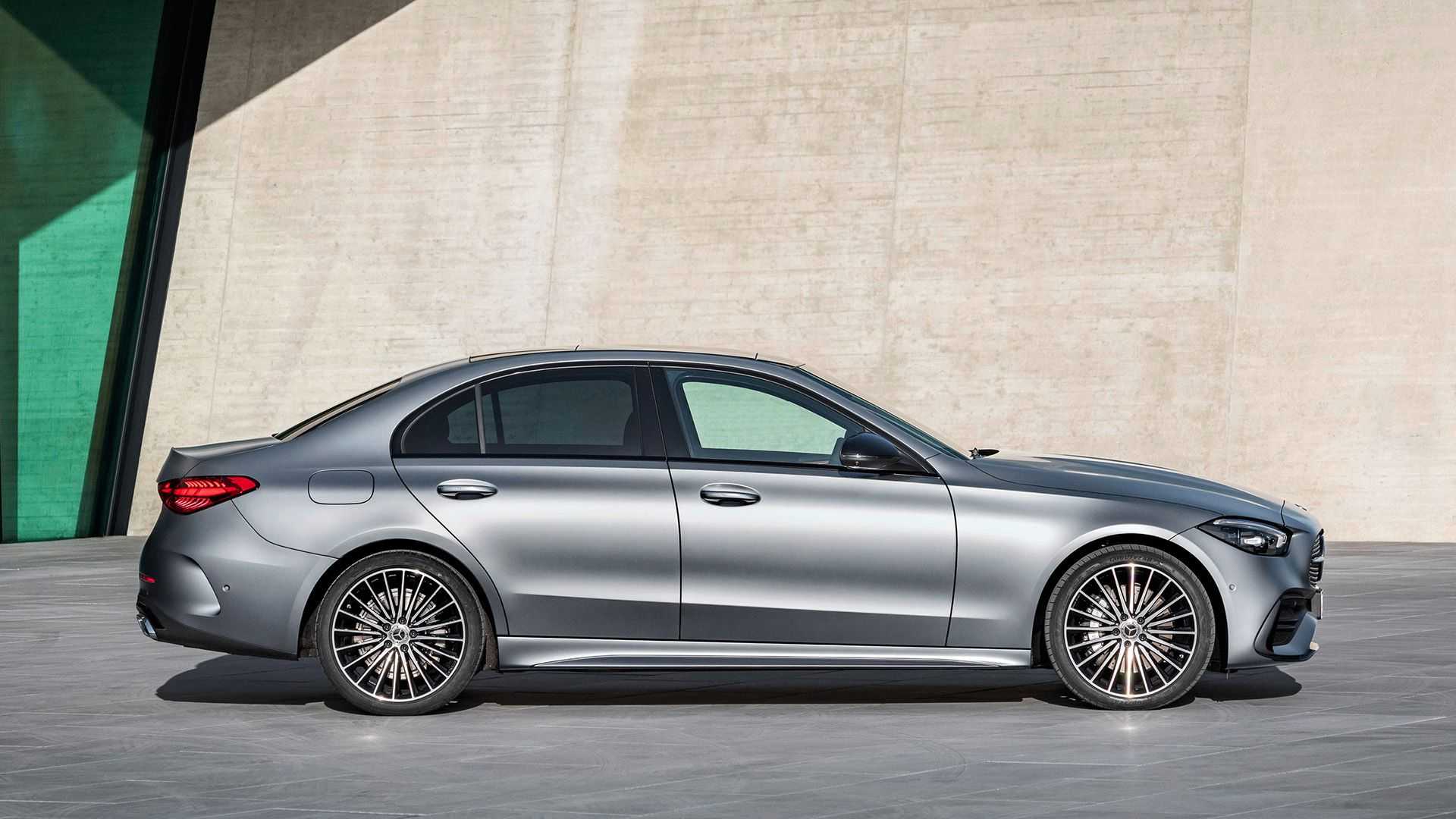 Nuova Mercedes Classe C 2021: le immagini ufficiali