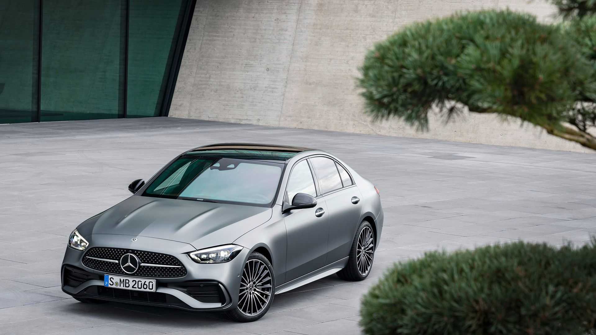 Nuova Mercedes Classe C 2021: le immagini ufficiali