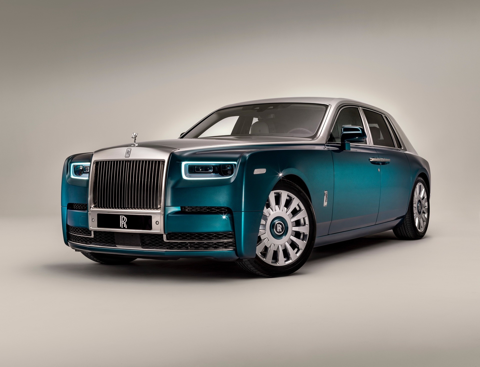 Rolls-Royce Phantom 