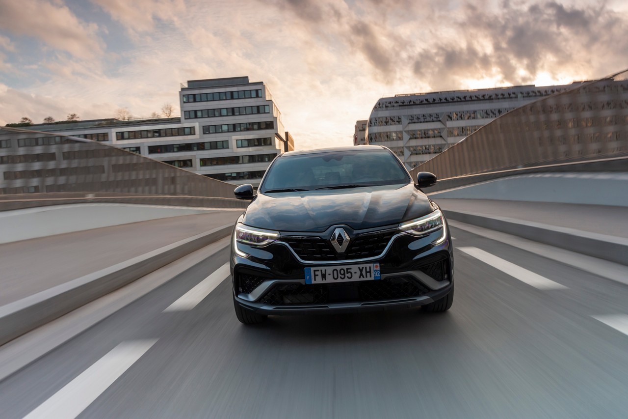 Renault Arkana 2021: nuove immagini ufficiali