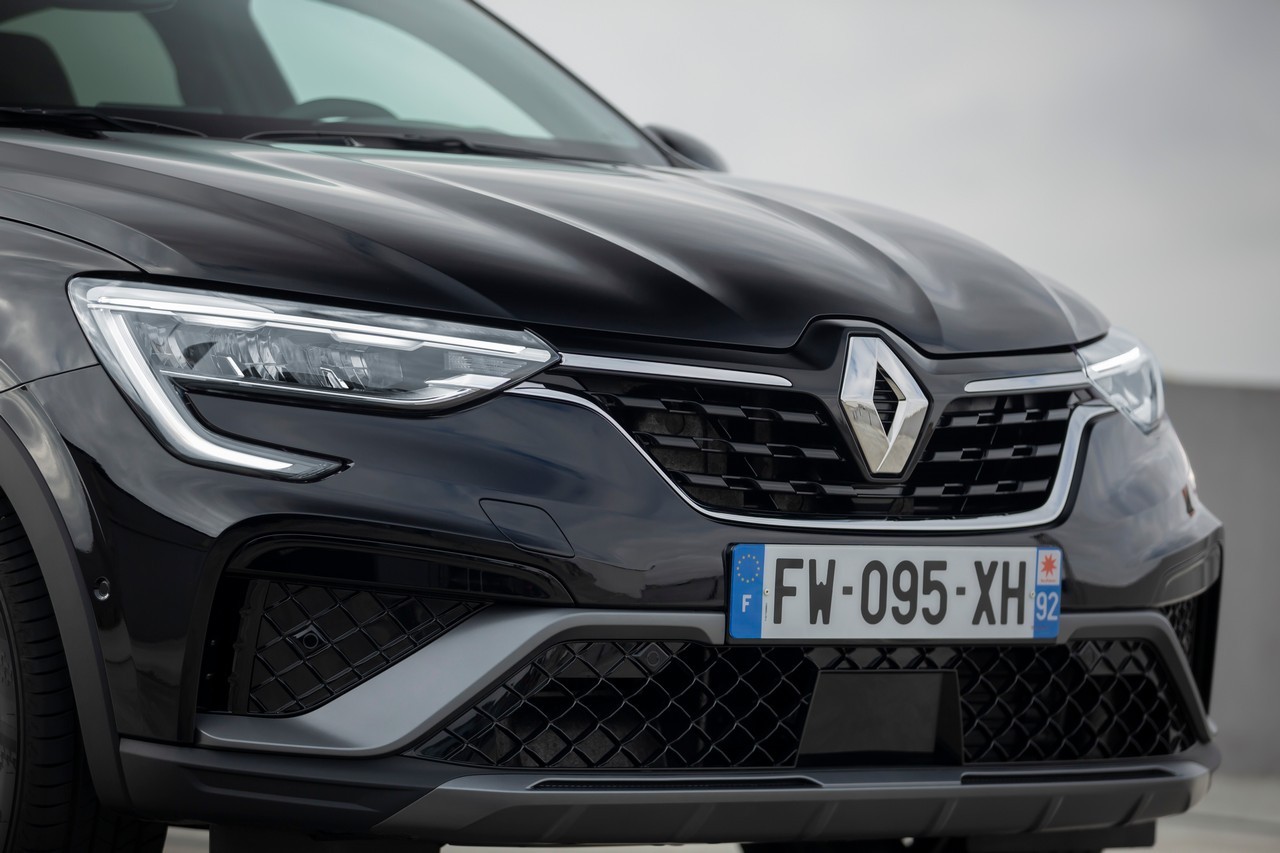 Renault Arkana 2021: nuove immagini ufficiali